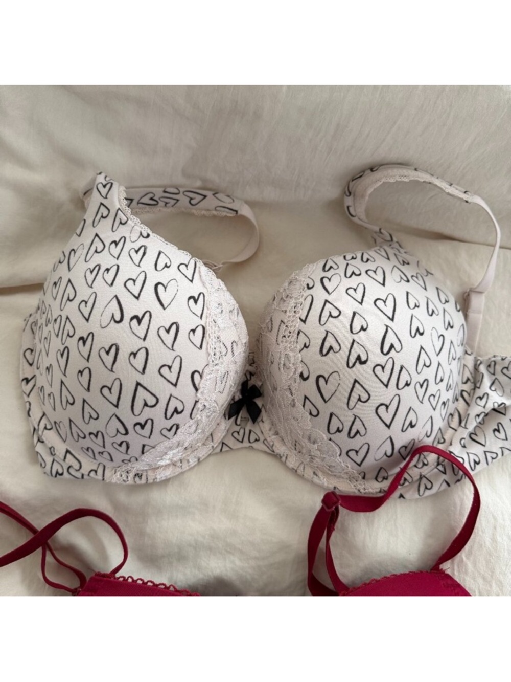 💋Women's White Heart Print Lace Trim Bra 💋 VICTORIA SECRET💞
